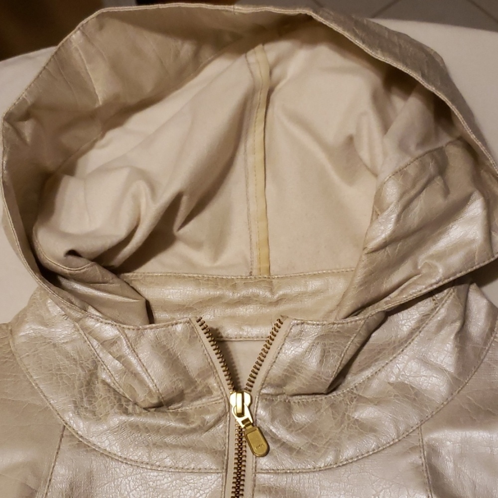 Jacket - Picture 3 of 8